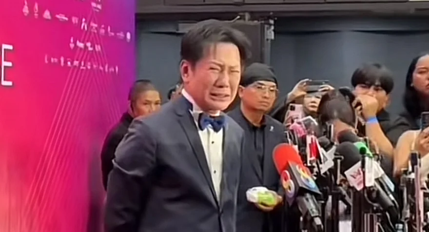 Nawat rompe en llanto tras ser sancionado por Miss Universo