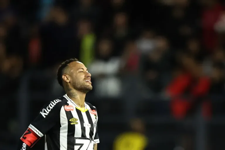 Neymar en alerta por su estado físico