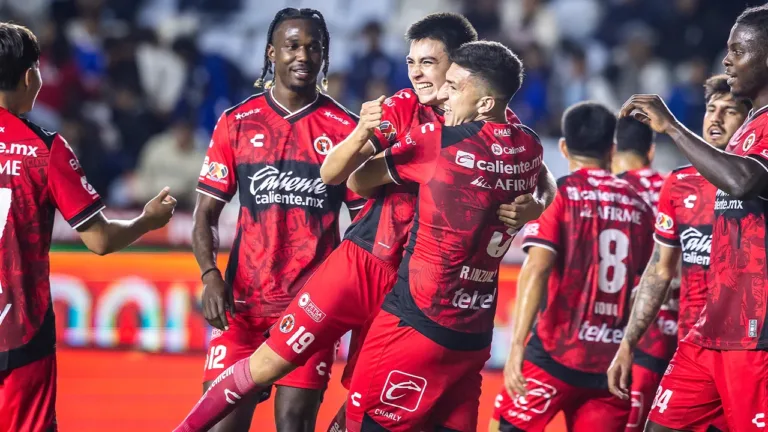 Xolos aplastan a Tigres: Gilberto Mora lidera humillación histórica