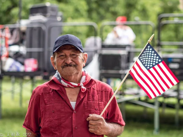 Los siete empleos mejor pagados para latinos en EE.UU.