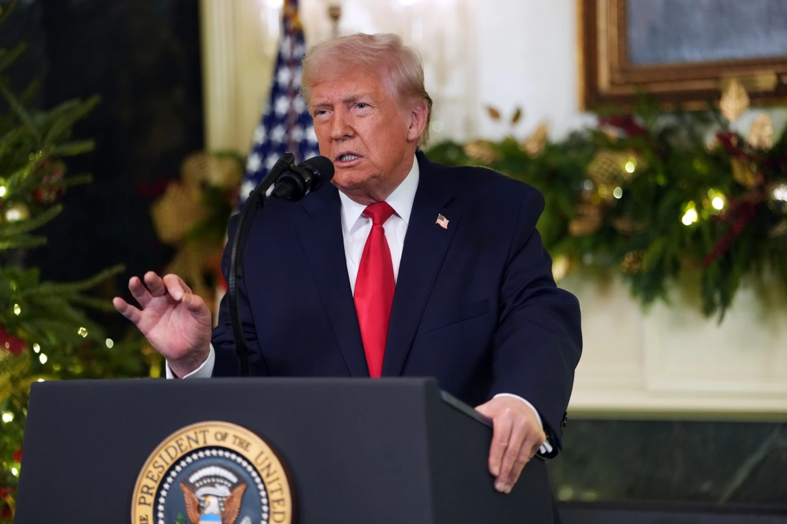EN PORTADA: LA HUELLA DE TRUMP Lo que dejó Trump en el Día Internacional del Migrante: 605.000 expulsados y 1,9 millones autodeportados.
