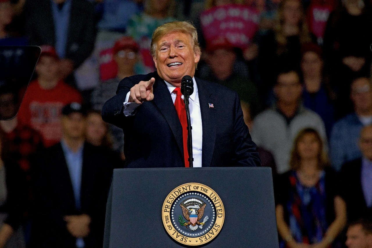 EN PORTADA: SUPERPODERES PARA TRUMP La Corte Suprema valora si ampliar el poder de los presidentes, como quiere Trump.