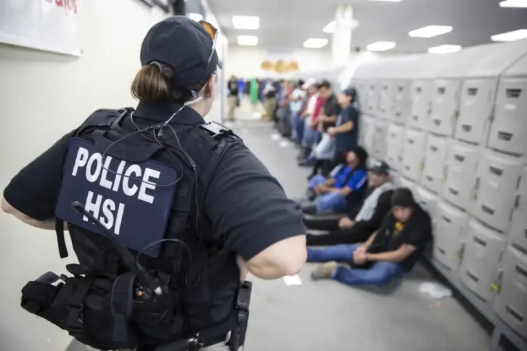 ICE bate récord de inmigrantes detenidos: esto sabemos
