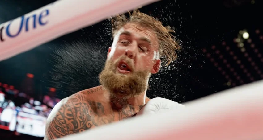 Jake Paul muestra su mandíbula rota tras pelea con Anthony Joshua