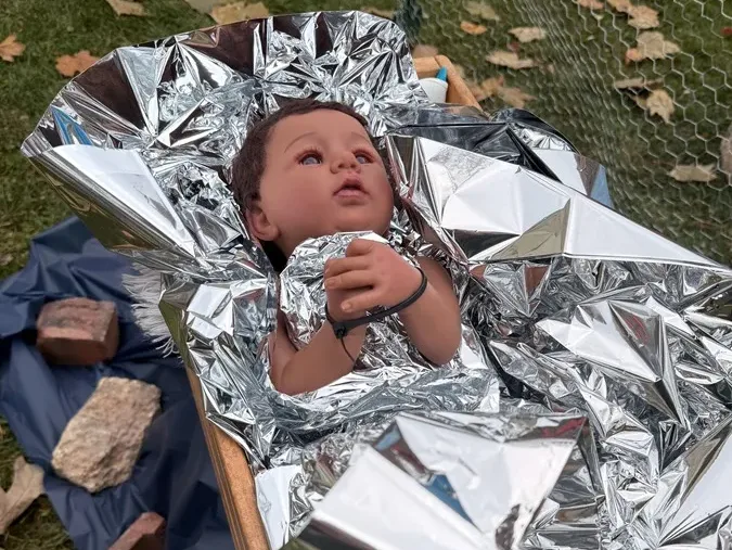 Polémica por pesebre anti ICE en Iglesia de Chicago