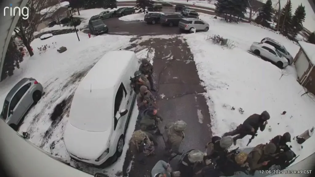 ICE irrumpe en casa de migrantes y arresta a familia