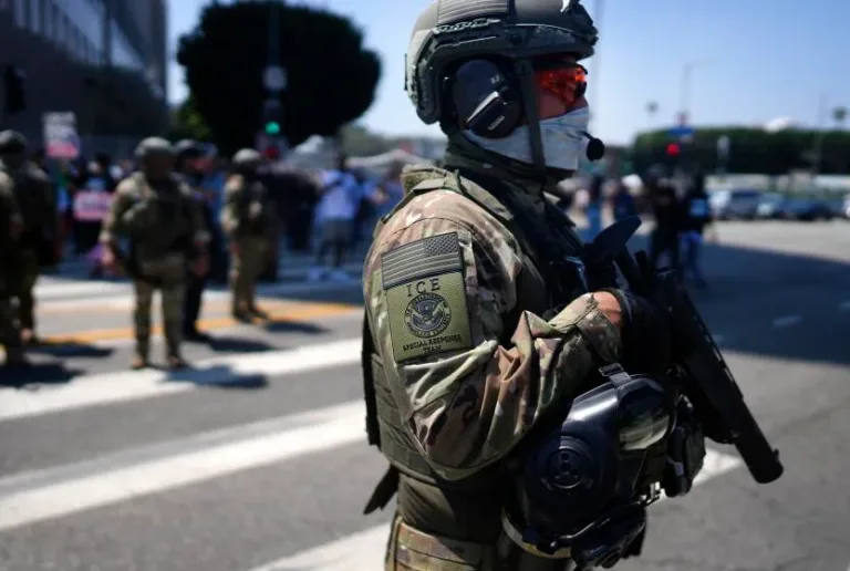 aumento de redadas de ICE