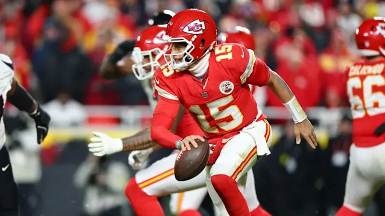 Derrota en casa deja a los Chiefs sin la corona divisional
