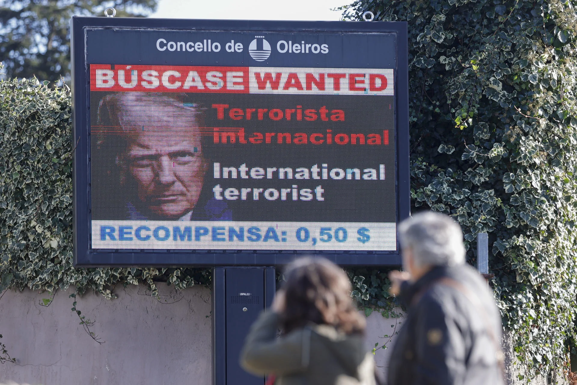 “Se busca”: pueblo anuncia recompensa por entregar a Trump