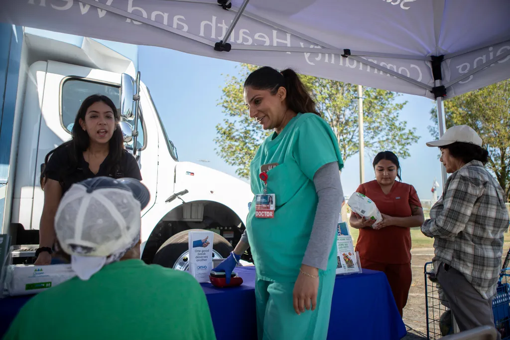 ¿Perderán atención médica los migrantes en California? Esto sabemos