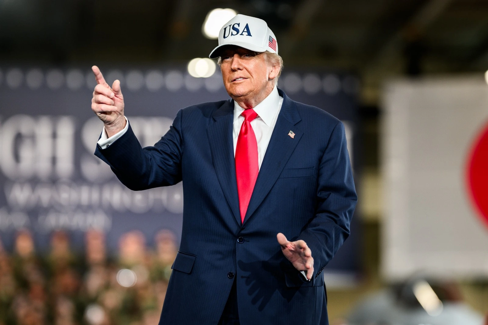 EN PORTADA: A UN AÑO DE TRUMP ¿Presidente o “emperador”? Venezuela, Groenlandia, ICE y más capítulos del primer año de Trump.