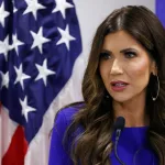 EN PORTADA: NOEM EN LA MIRA