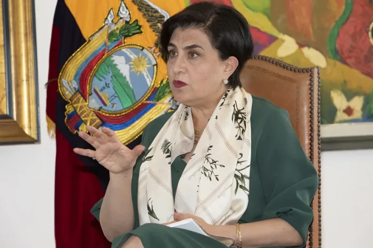 Ecuador denuncia intento de entrada de ICE