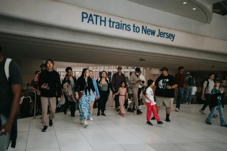 Nueva Jersey impulsa tres leyes clave para latinos en 2026