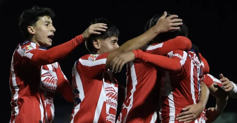 Chivas lidera las mejores rachas de la Liga MX