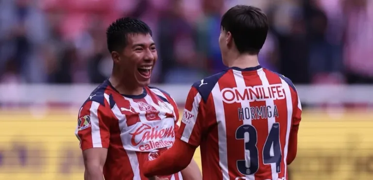 Chivas alcanza tres victorias consecutiva con triunfo ante Querétaro