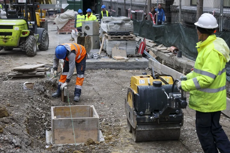 Abbott suspende visas H-1B en Texas y prioriza empleo para locales