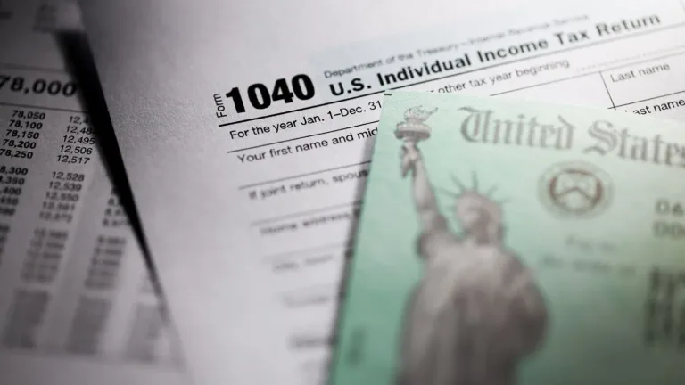 IRS anuncia fechas clave para declarar impuestos en 2026