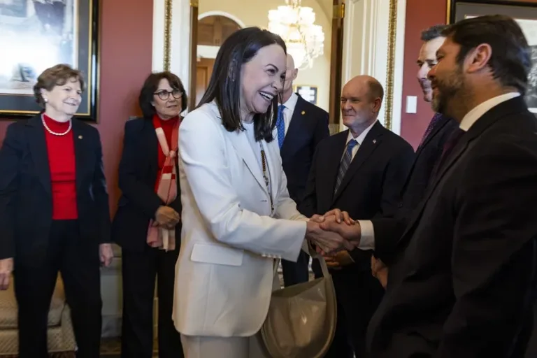 Trump recibe en la Casa Blanca a María Corina Machado