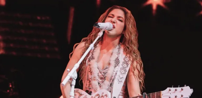 Shakira rompe el récord de la gira latina más taquillera