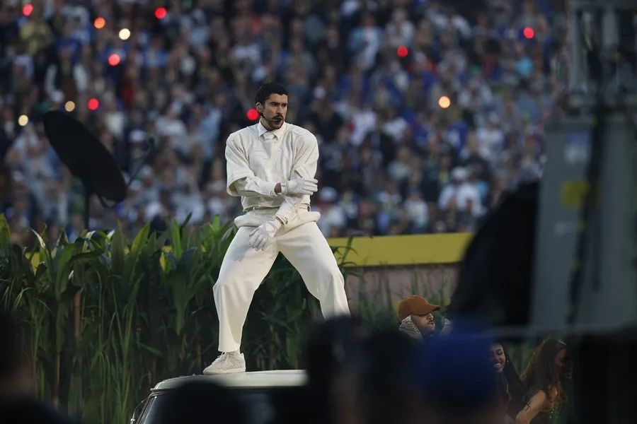 Bad Bunny arrasa con cuatro temas en el Top 10 del Billboard Hot 100