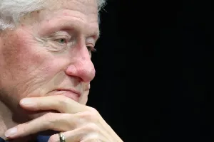 Bill Clinton niega conocer los crímenes de Epstein ante el Congreso: "No tenía ni idea"