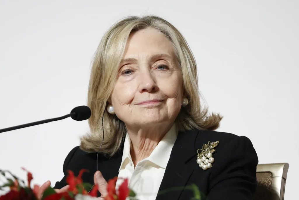 Hillary Clinton se defiende de crímenes de Epstein: "Si quieren la verdad, interroguen a Trump"