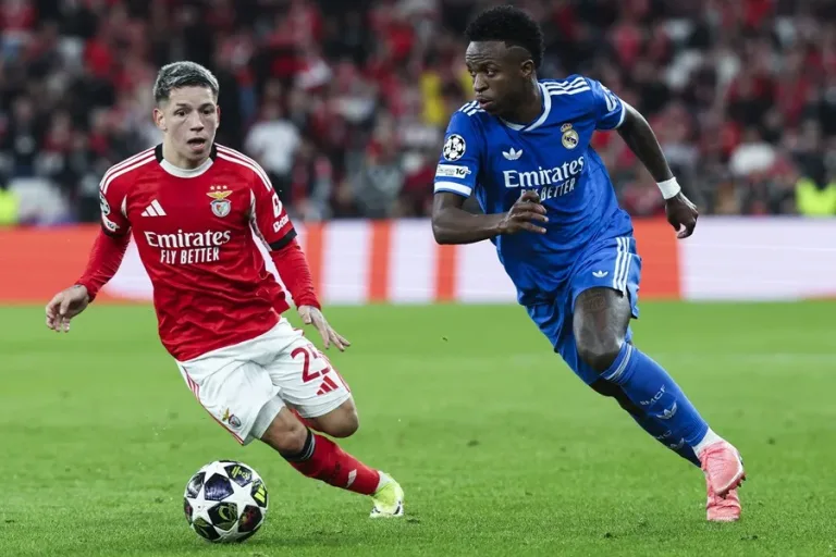 Prestianni recibe críticas por polémicos comentarios a México y Vinicius