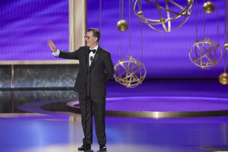 Stephen Colbert denuncia censura de CBS a pedido de Trump