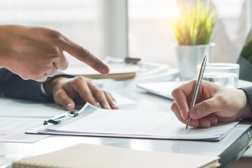 Nueva York: Caen falsos abogados que engañaban a inmigrantes