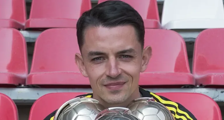 Álvaro Fidalgo se despide de sus compañeros y deja al América