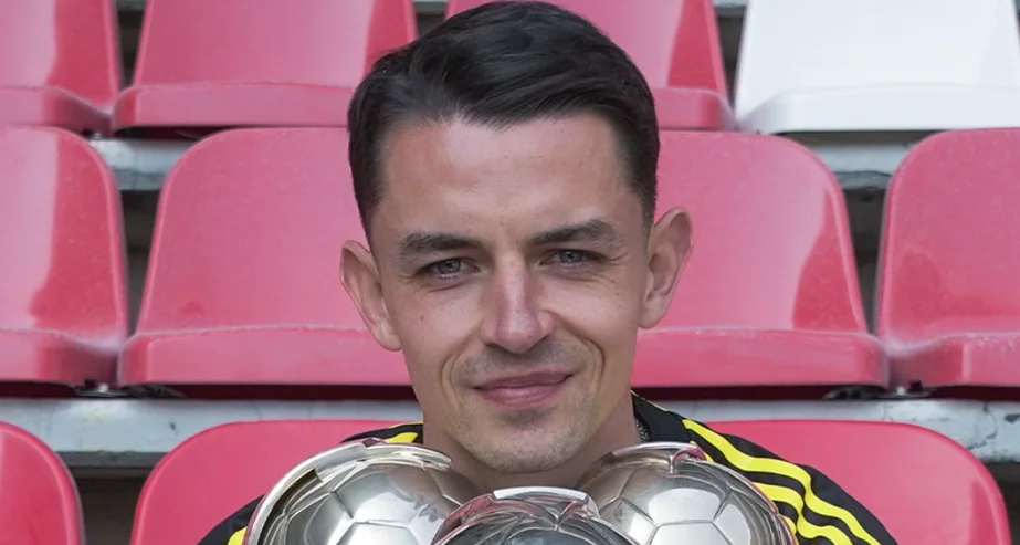 Álvaro Fidalgo se despide de sus compañeros y deja al América