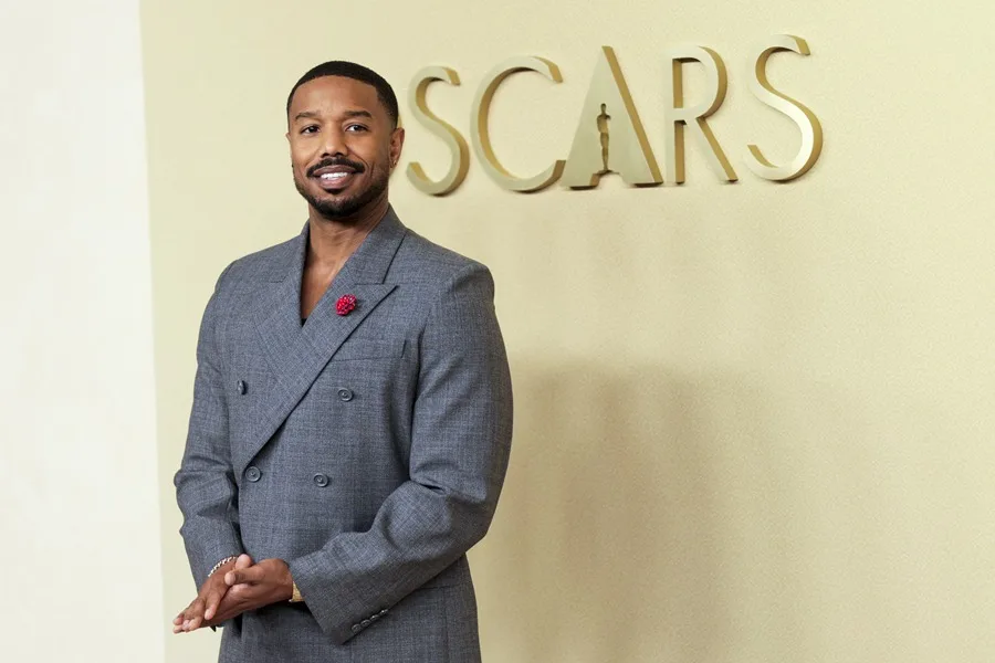 Michael B. Jordan rinde homenaje a ganadores negros del Oscar