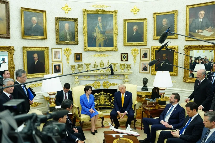 Trump bromea sobre Pearl Harbor al hablar de Irán