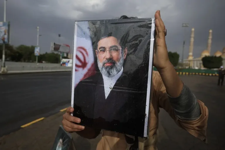 Mojtaba Jameneí podría estar muerto según Trump