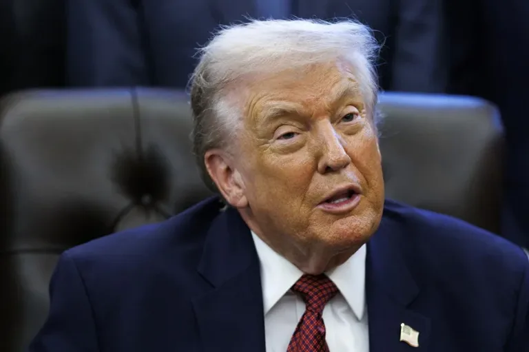 Trump sugiere anexar Venezuela
