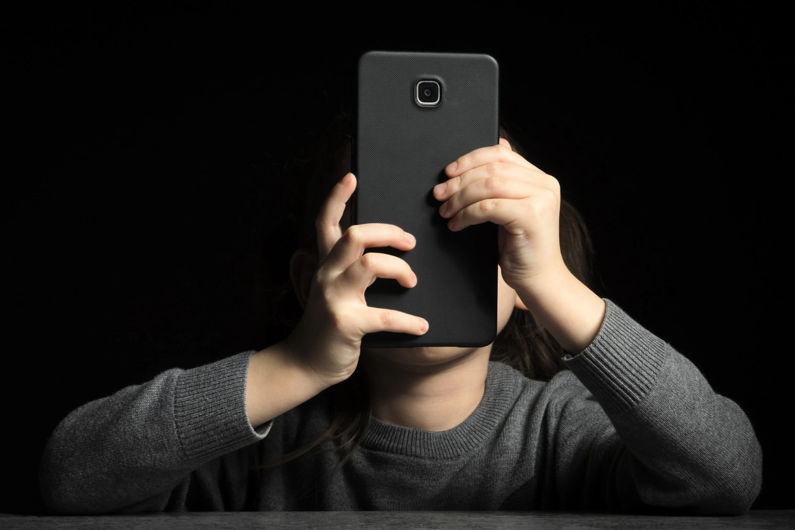 EN PORTADA: META Y YOUTUBE: CULPABLES Declaran "negligente" a Meta y YouTube en el histórico juicio sobre adicción a las redes