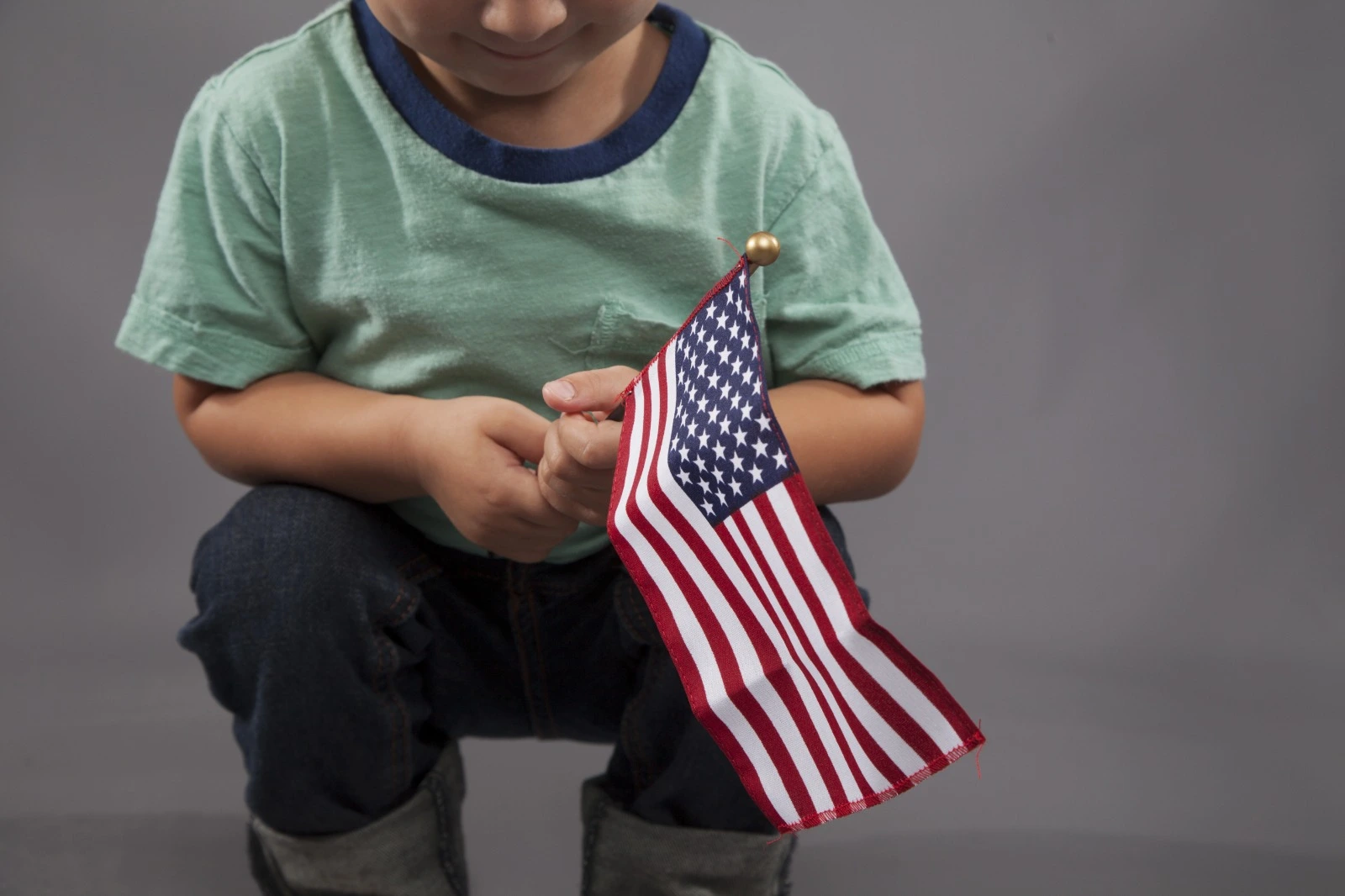 Trump arremete contra la ciudadanía por nacimiento ante el debate en la Corte Suprema.