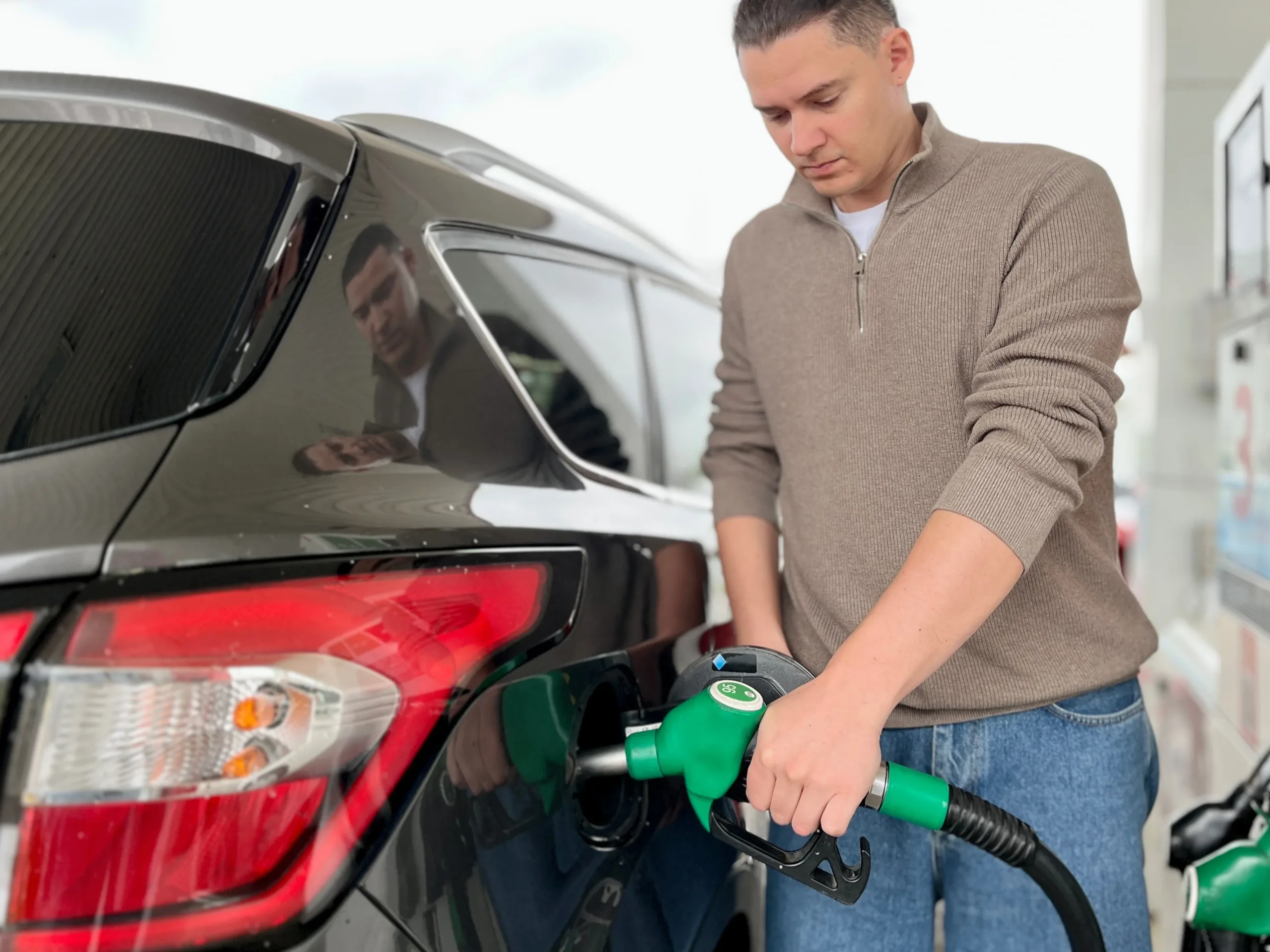 Trump anuncia medidas para frenar el alza de la gasolina