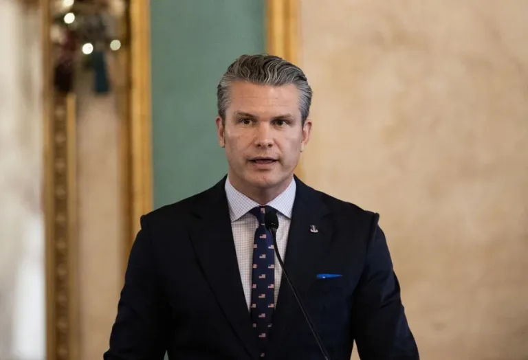 El petróleo vuelve a subir tras dichos de Hegseth