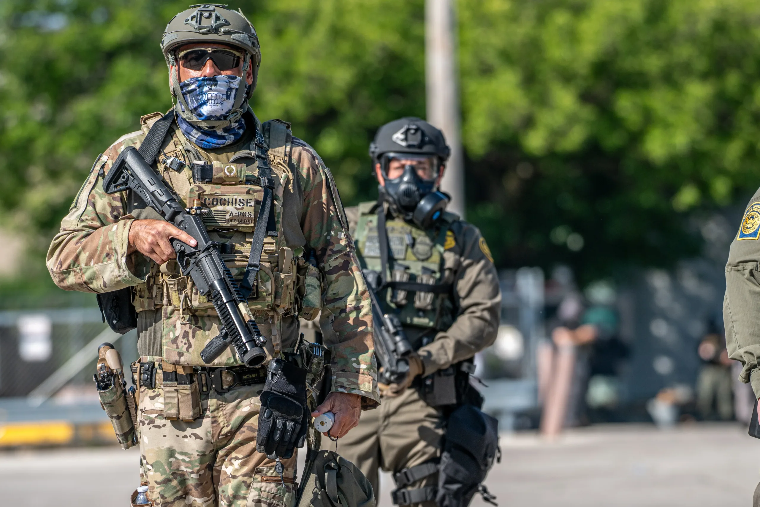 ICE detiene a jornaleros en operativo masivo en California