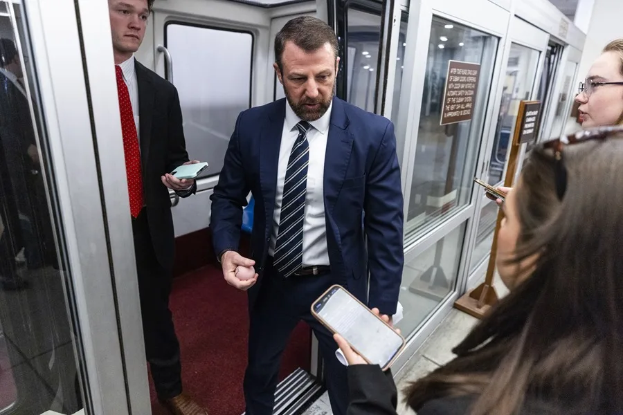 El reemplazo de Kristi Noem: ¿quién es Markwayne Mullin?