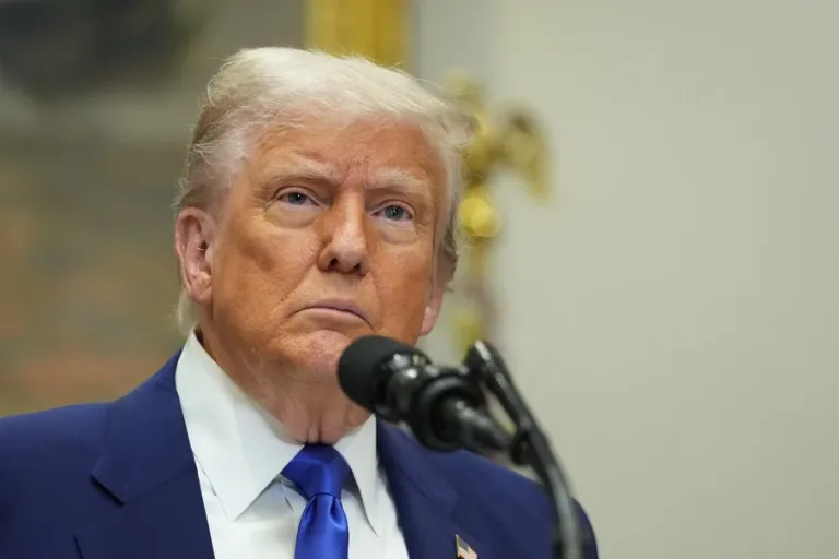 Trump prefiere la política sobre soluciones en el ICE