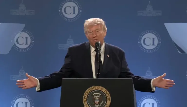 ”Debe ser mayor. Más de 6 años”: Trump dice polémica frase sobre niñas