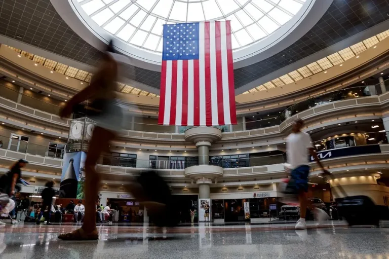 ¿SBA negará préstamos a migrantes en EEUU? Esto sabemos