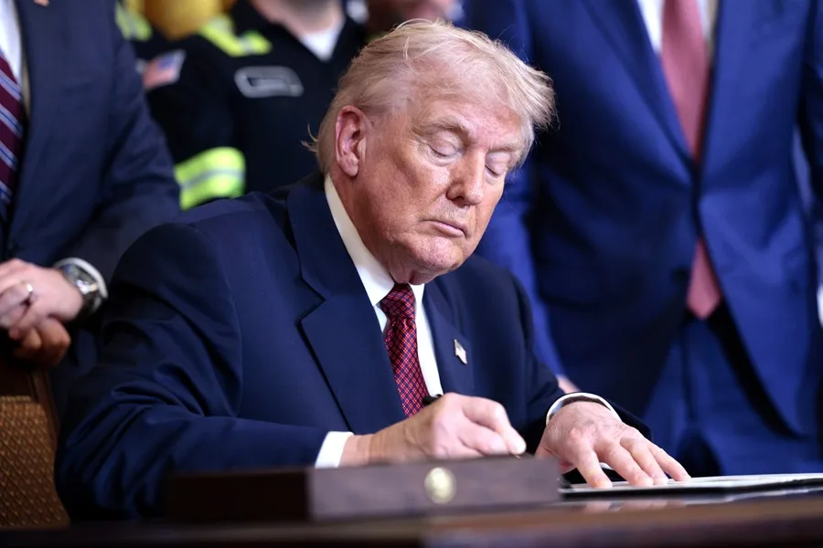 ¿Se contradice? Trump votó por correo en Florida