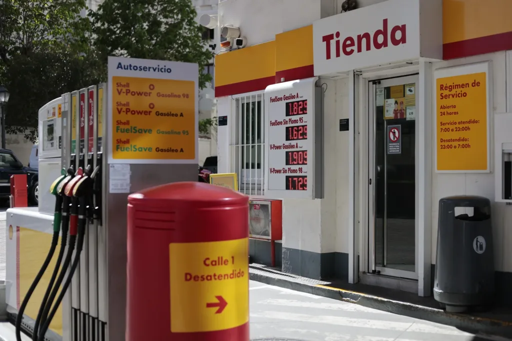 California sufre por bloqueo en el Estrecho