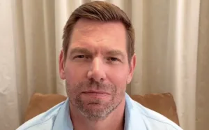 Demócratas retiran apoyo a Eric Swalwell en California