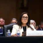 Renuncia secretaria de Trabajo de USA