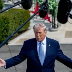 Trump anuncia que mantiene el bloqueo naval a Irán pese a la reapertura de Ormuz